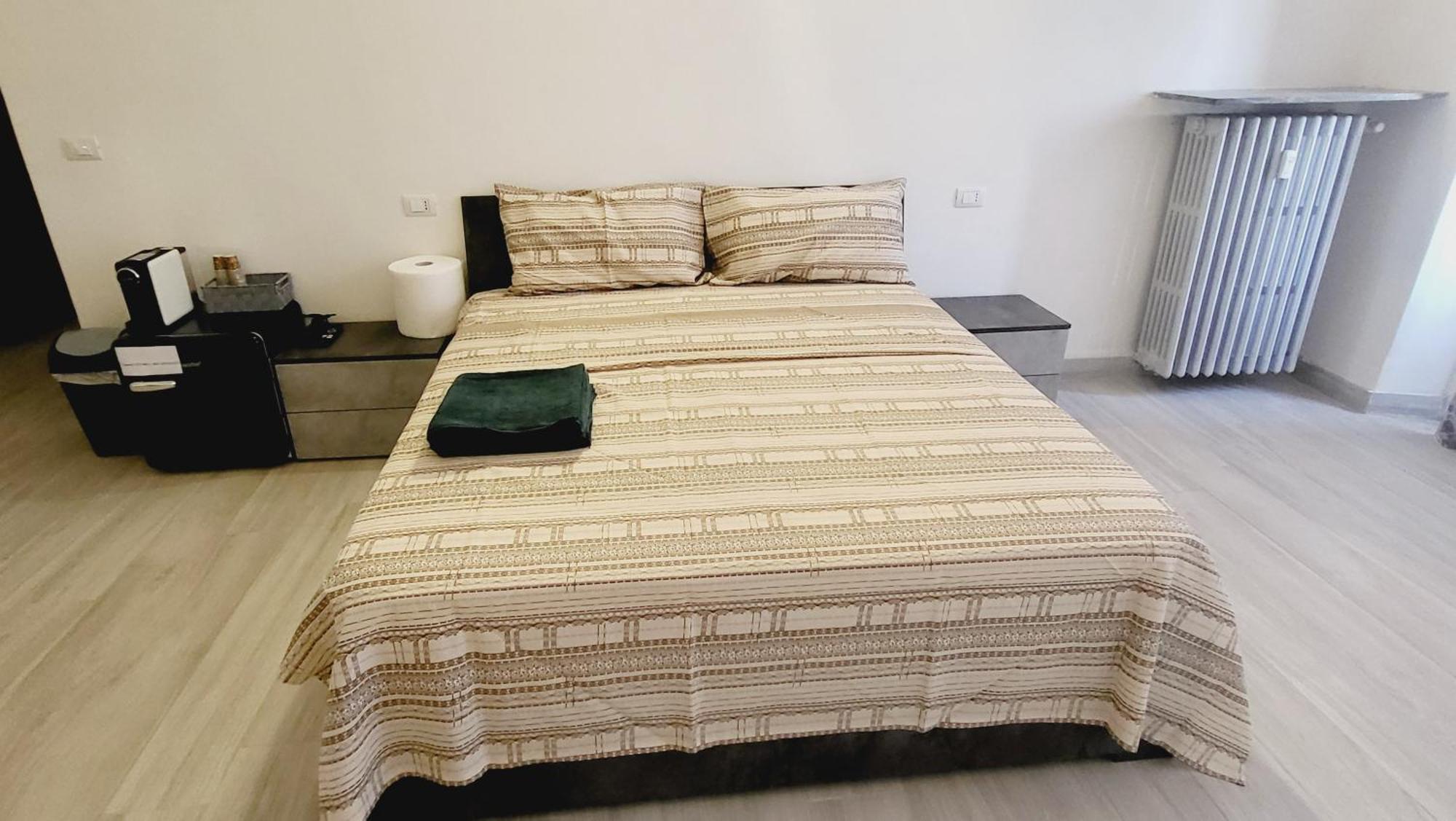 Casa Manzoni Apartment โนวารา ภายนอก รูปภาพ