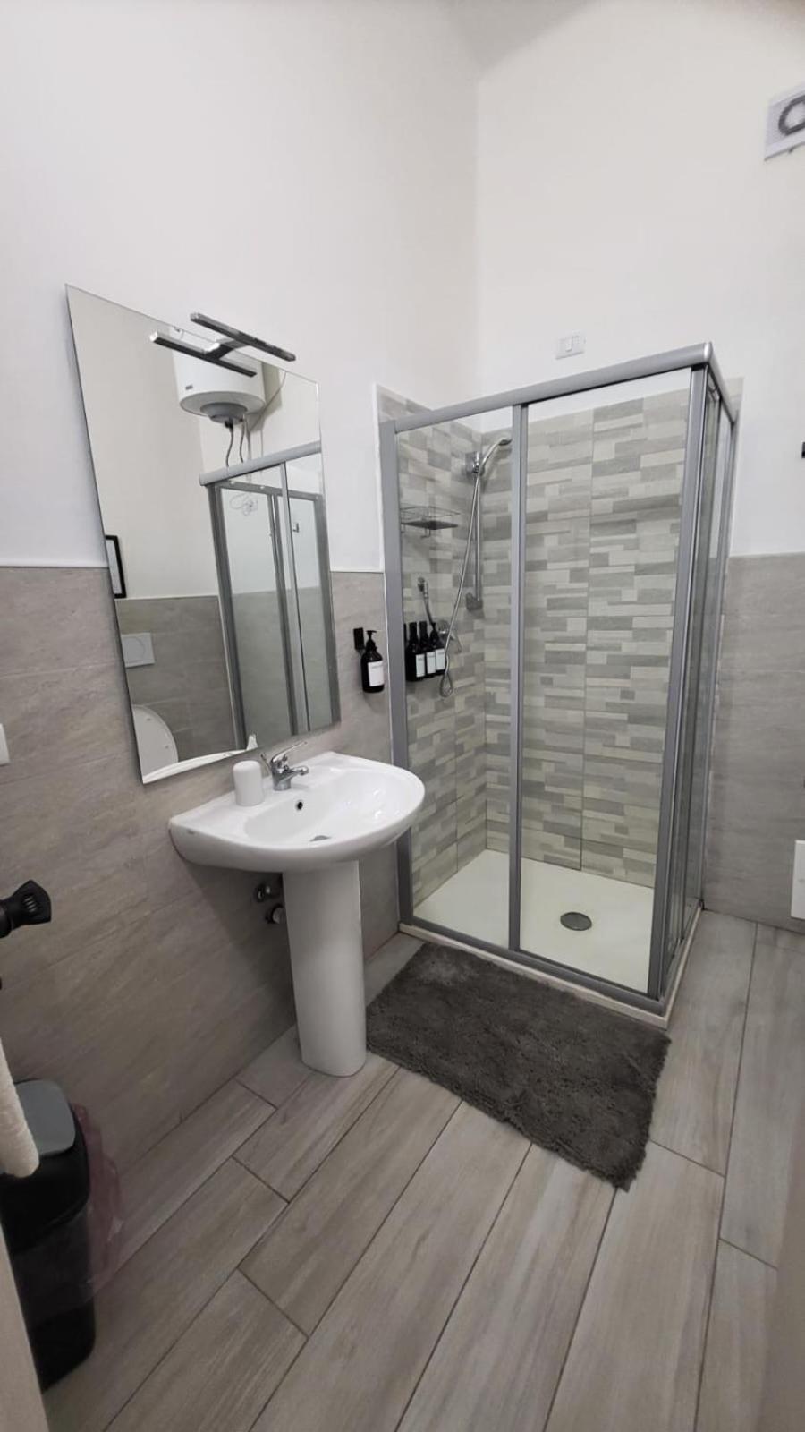 Casa Manzoni Apartment โนวารา ภายนอก รูปภาพ